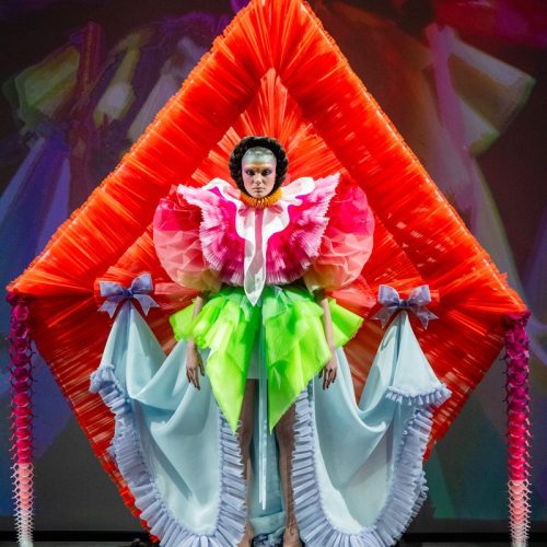 le-defile-viktor-rolf-haute-couture-printemps-ete-2026-fashion-week-paris31